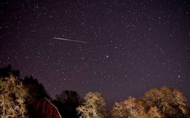 2020天琴座流星雨在哪个方位